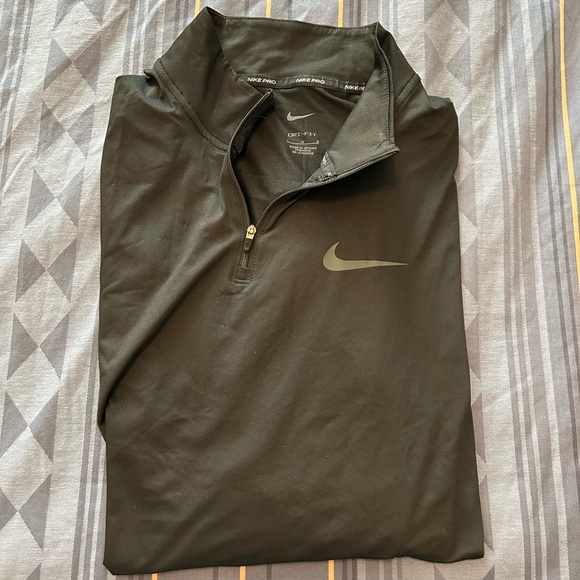 Nike Other - Men’s Nike pull over L